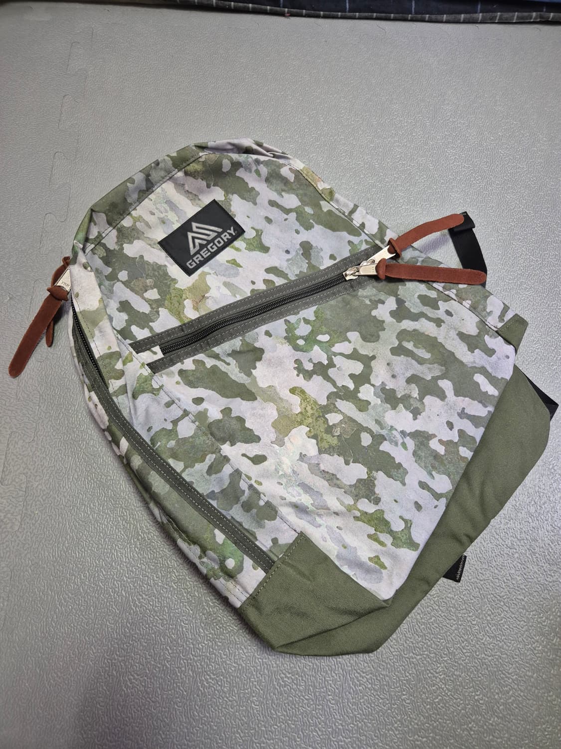 그레고리 오버헤드 데이 백팩 상품이미지1