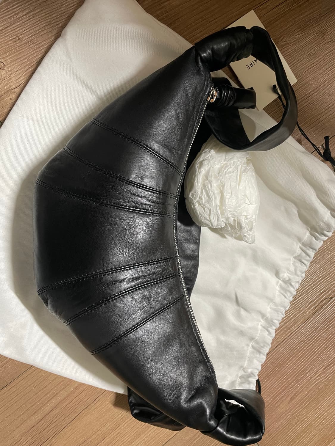 르메르 크루와상백 블랙 스몰  상품이미지2