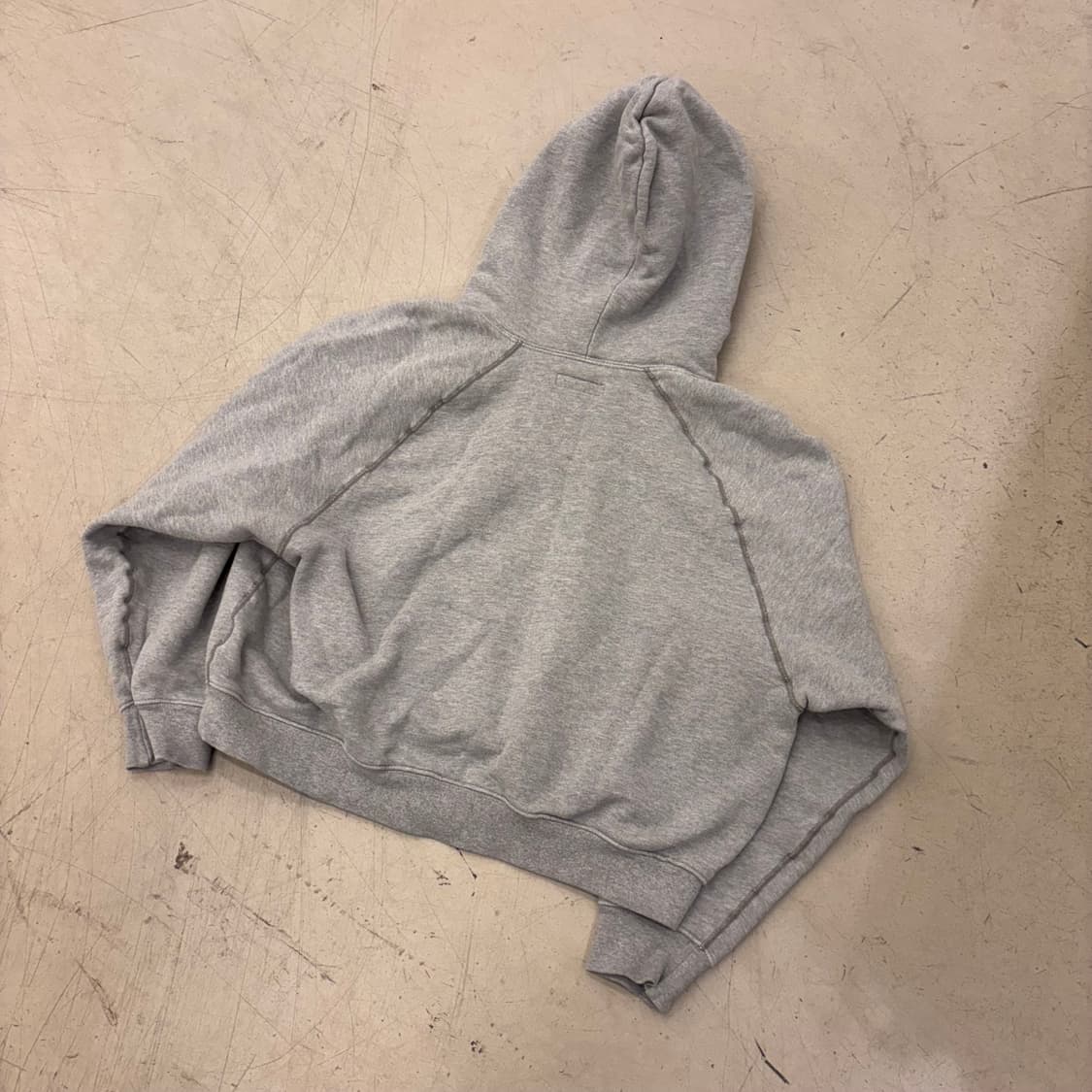 디스이즈네버댓 센터로고 크롭 후드티 상품이미지4