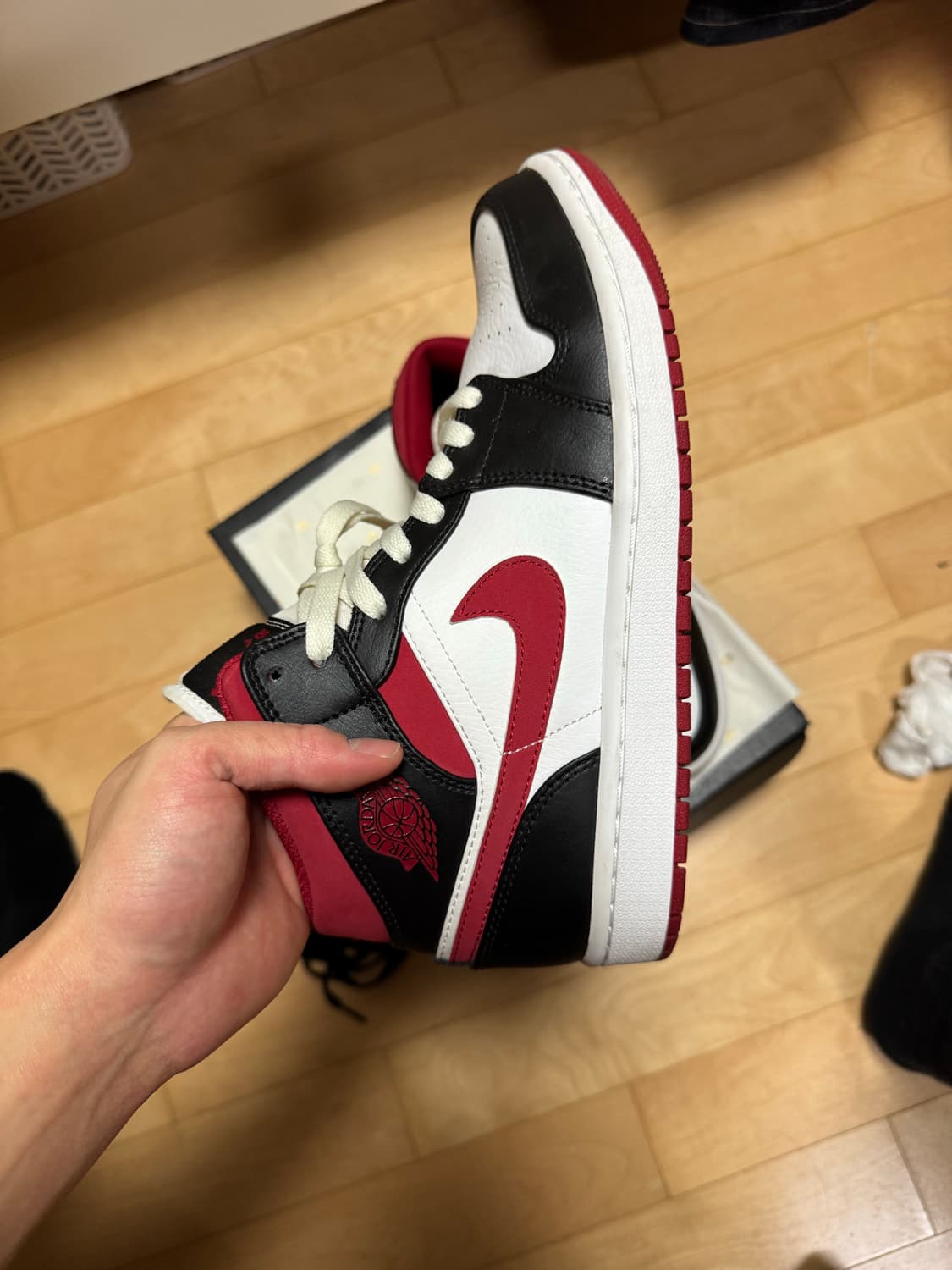 (260) 조던1 미드 짐레드 상품이미지2