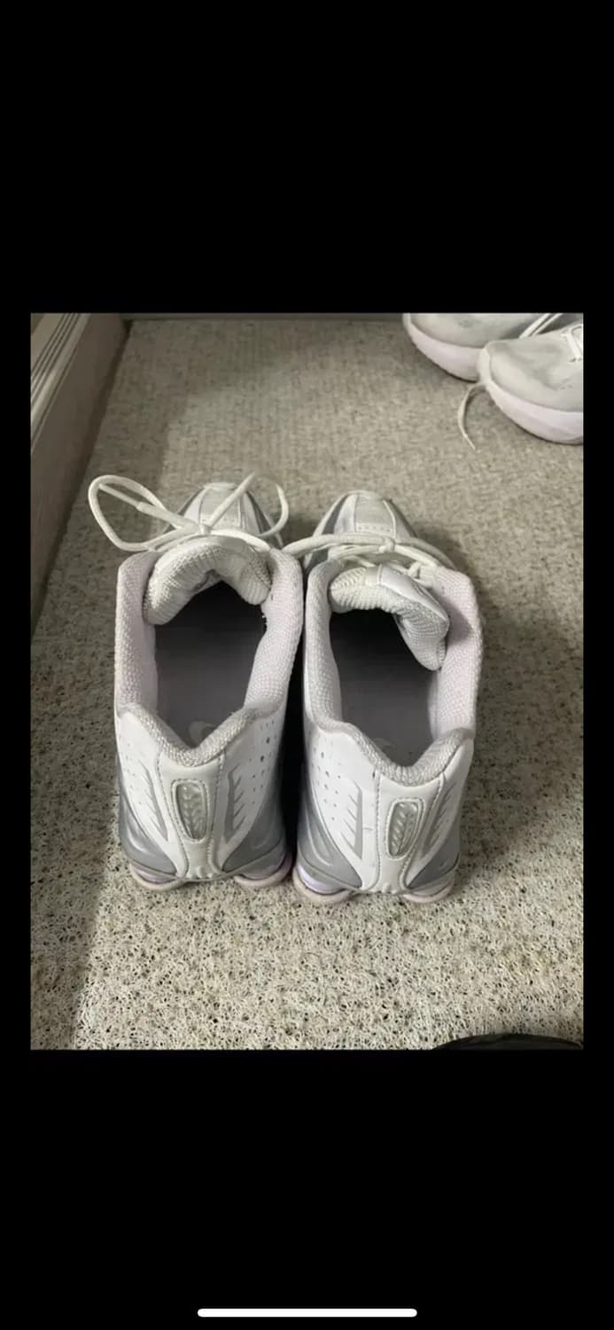 나이키 샥스 화이트메탈릭실버 상품이미지2