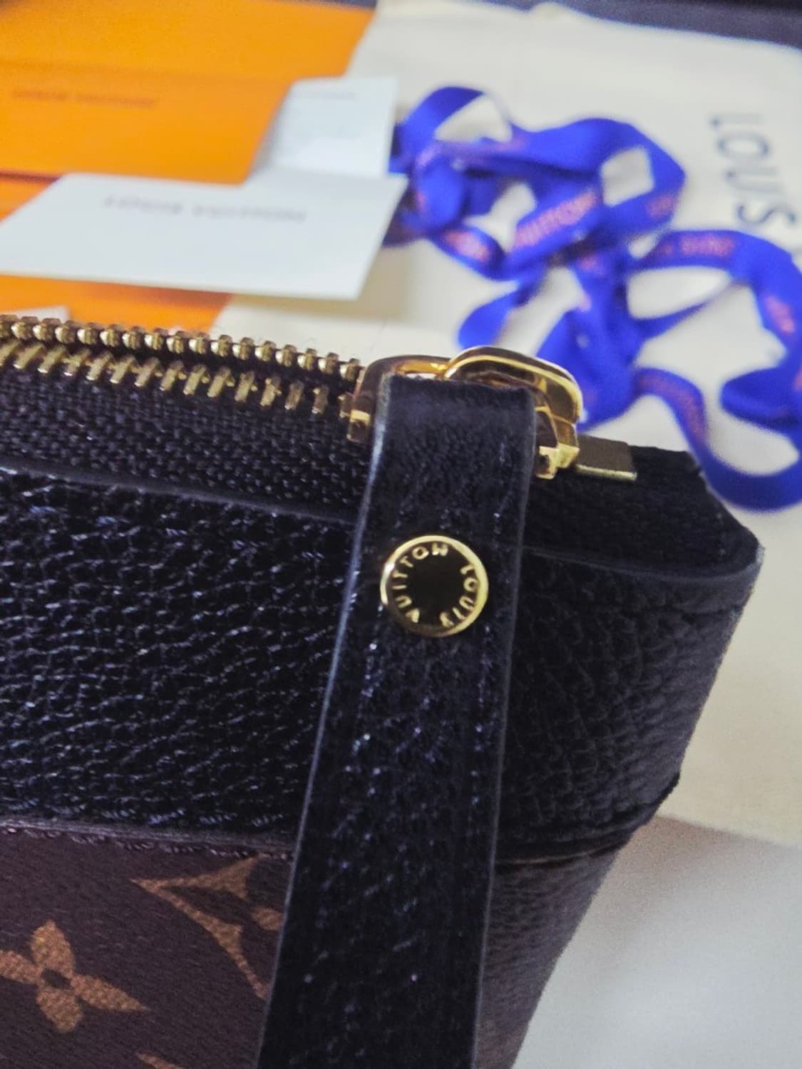 루이비통 데일리 모노그램 파우치백 (영수증 포함 풀구성 상태 최상) 상품이미지3