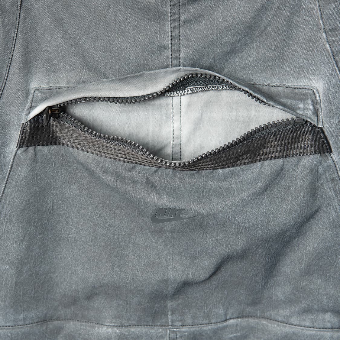 [32~34] 나이키 테크팩 우븐 언라인드 오버롤 DD5598-060 상품이미지3