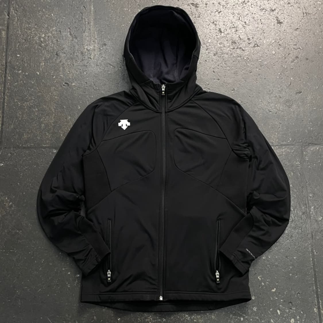 100 데상트 방풍 자켓 상품이미지1