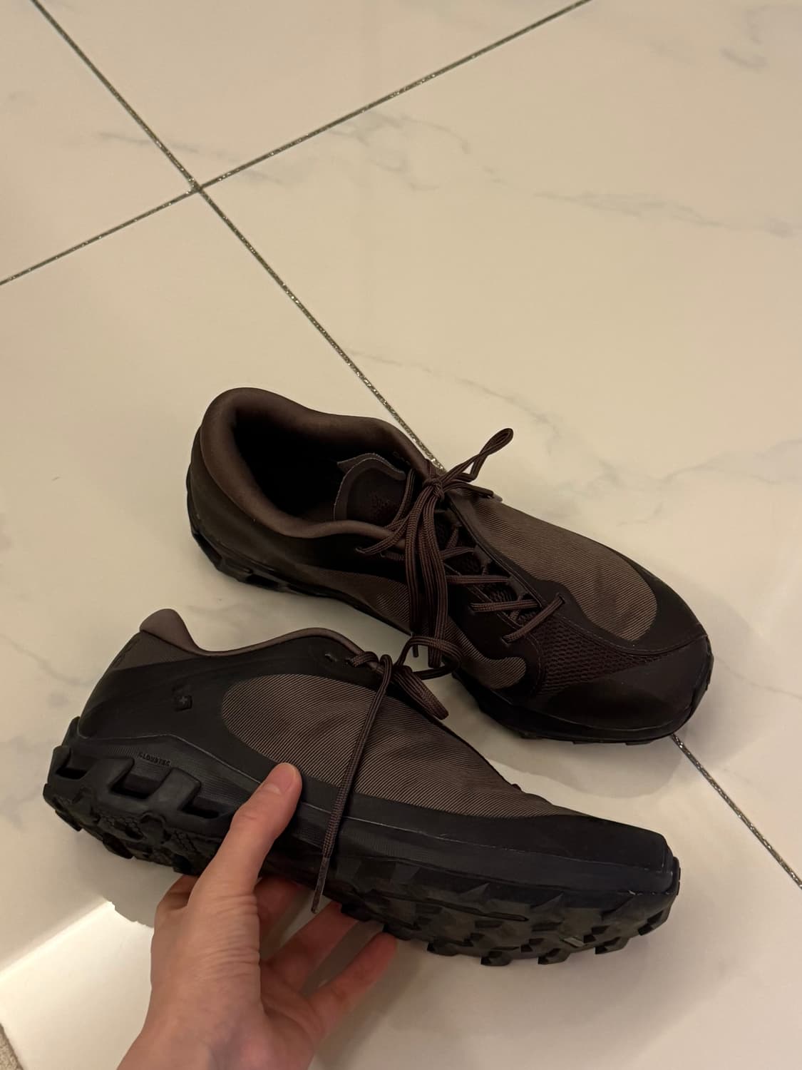 온 러닝 X 포스트 아카이브 팩션 클라우드벤쳐 카카오 (w230) 상품이미지2