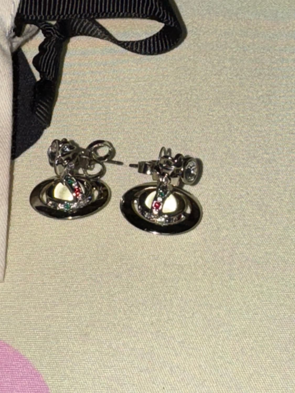 비비안웨스트우드 orb 실버 귀걸이 상품이미지3