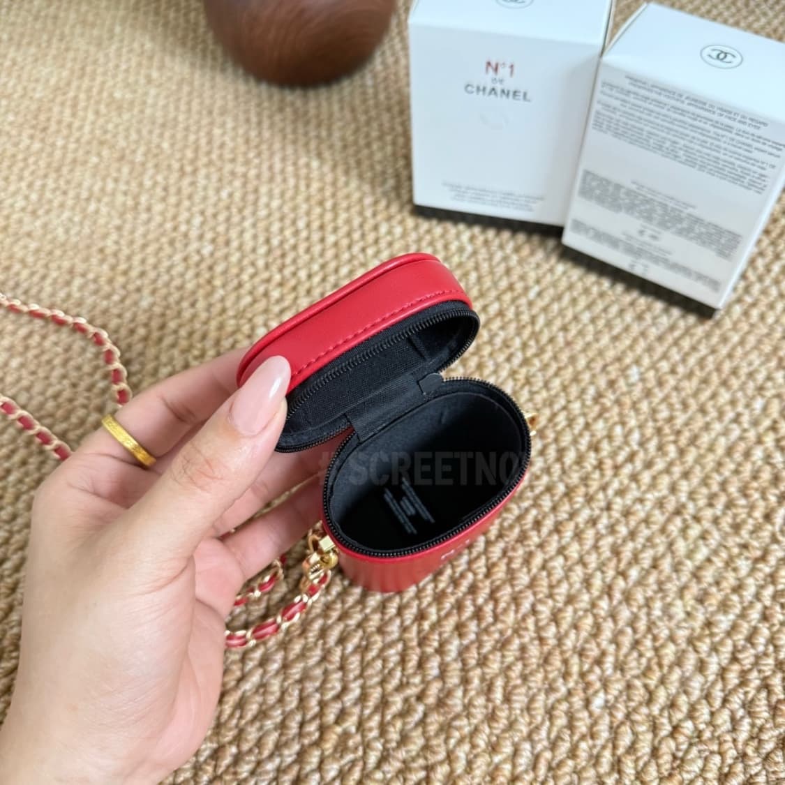 샤넬 뷰티 까멜리아 립파우치 체인백 레드  상품이미지5