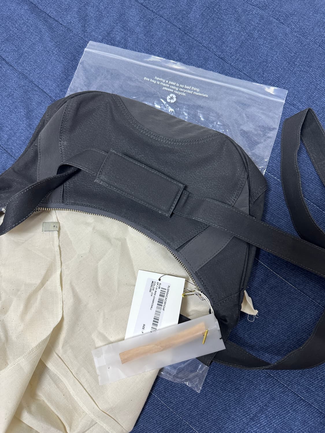 새상품 엑슬림 ep7 01 숄더백 차콜 상품이미지4