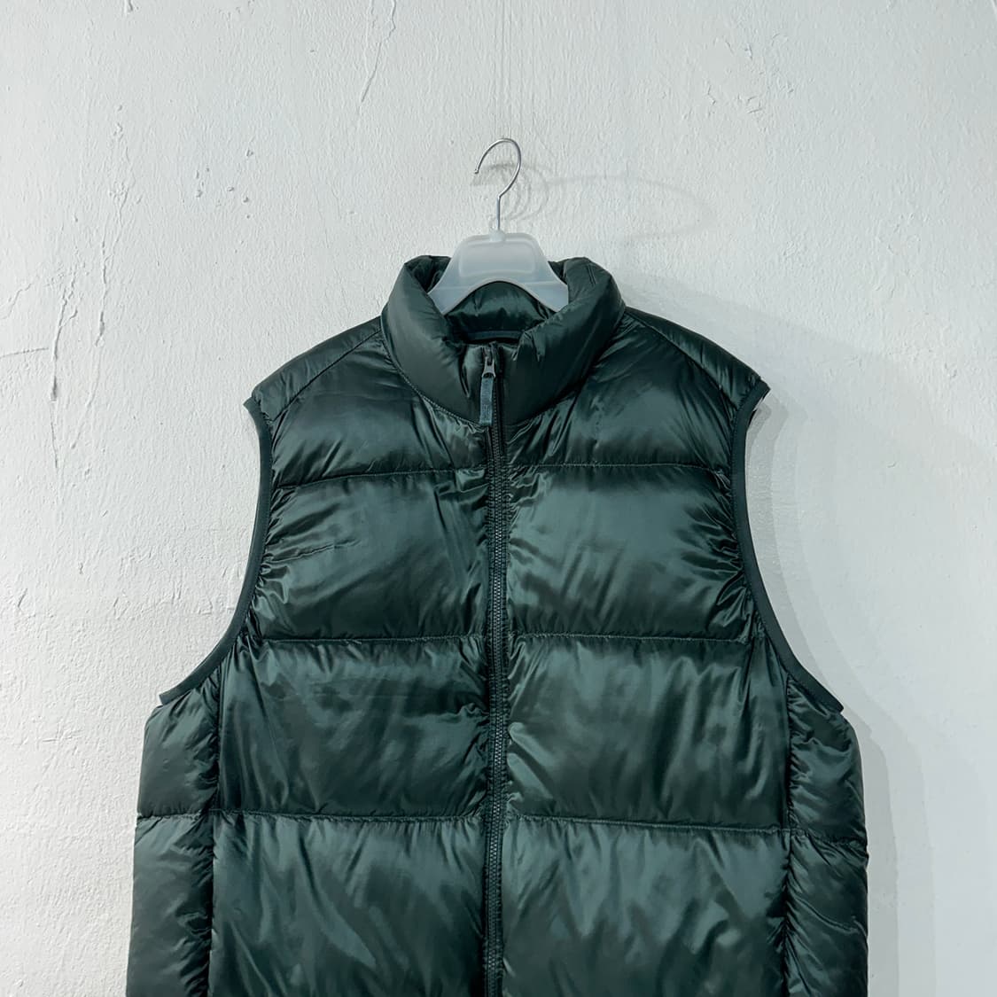 유니클로 울트라라이트다운 패딩조끼 S 상품이미지2