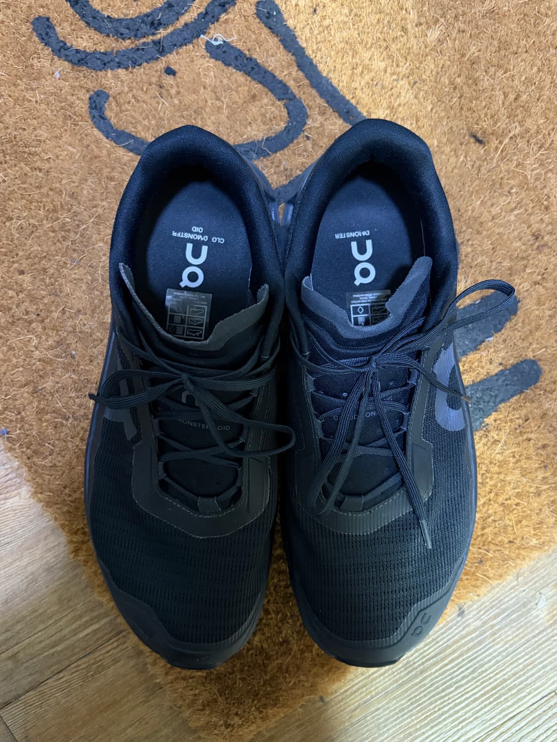 온러닝 클라우드 몬스터 보이드 블랙 EU44 280 상품이미지4