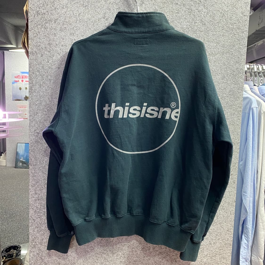 디스이즈네버댓 백로고 딥그린 반집업 맨투맨 B3557 상품이미지2