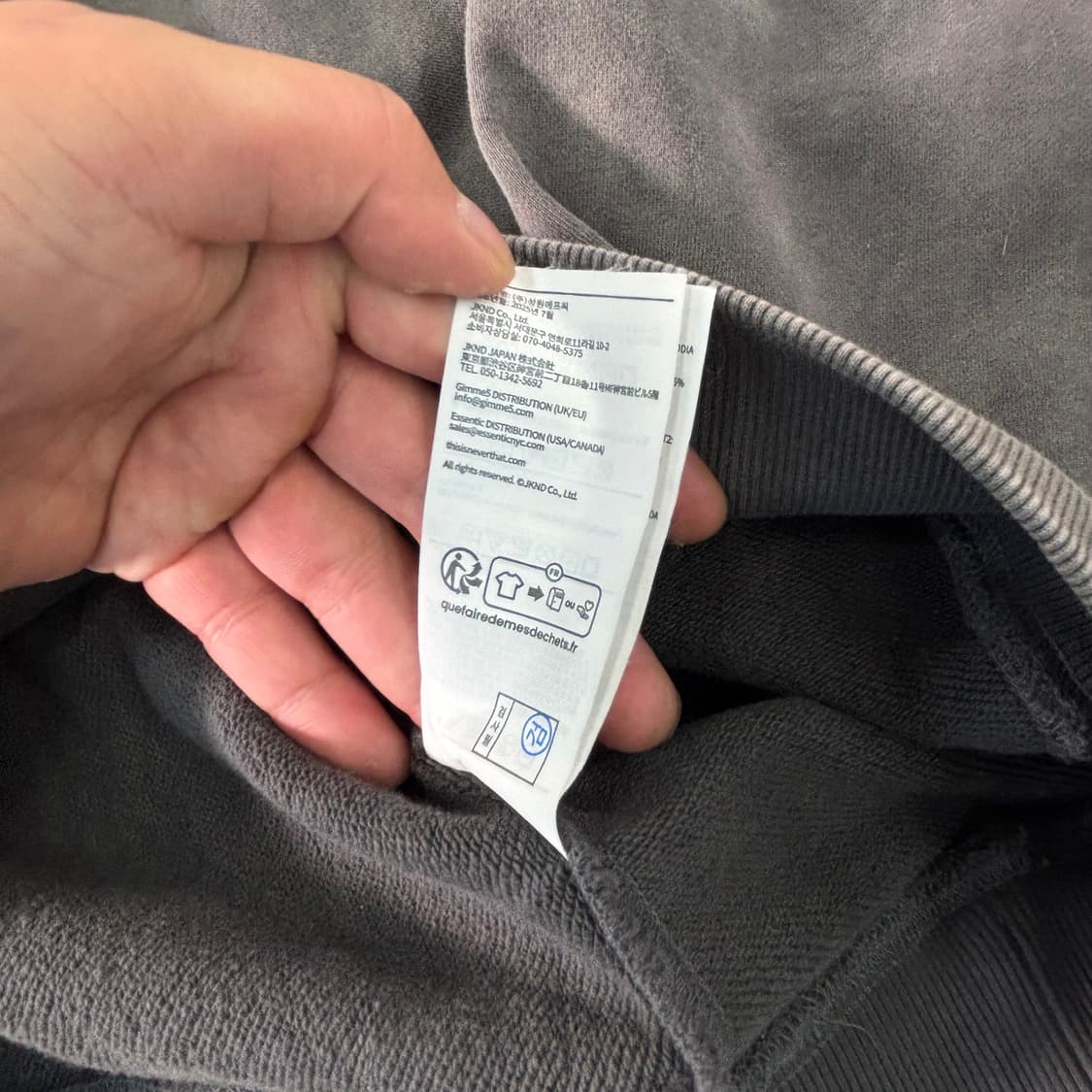 105 디스이즈네버댓 X 디즈니 챠콜 후드티 상품이미지5