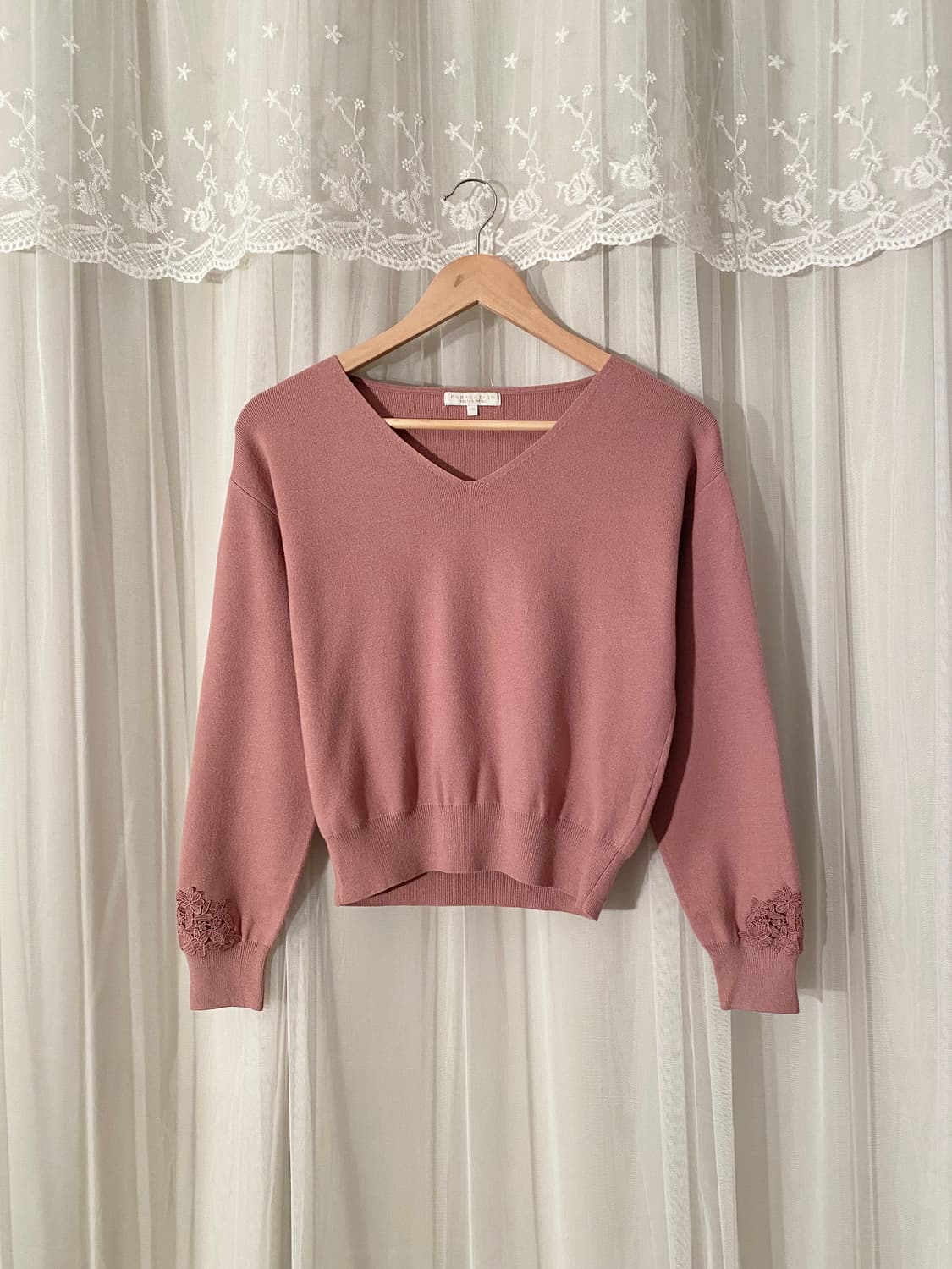 Deep Pink Knit Top with Lace Detail 상품이미지1