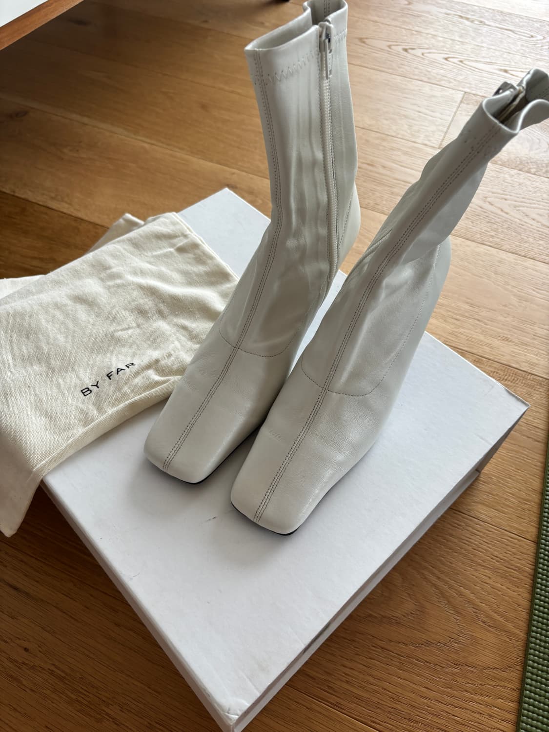 By far audrey boots 화이트 37 size 상품이미지4
