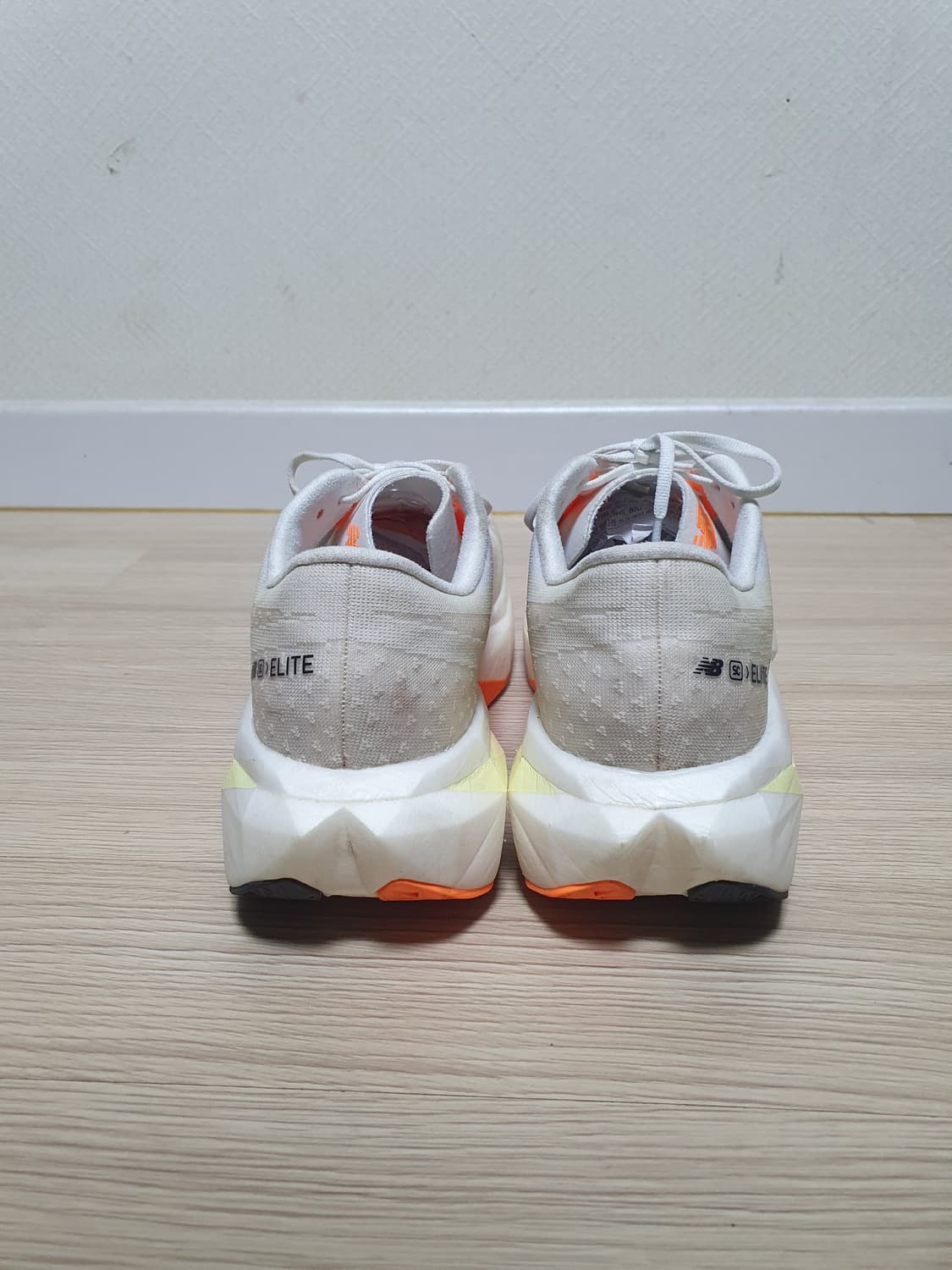 뉴발란스 퓨어셀 엘리트 레벨v4 러닝화 270 상품이미지5