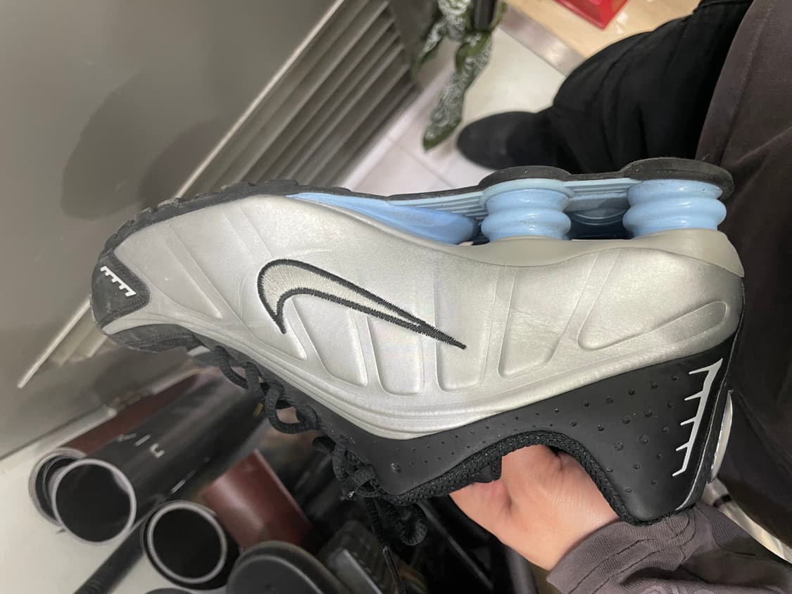 나이키 샥스 R4 메탈릭 실버 블랙 275 상품이미지4