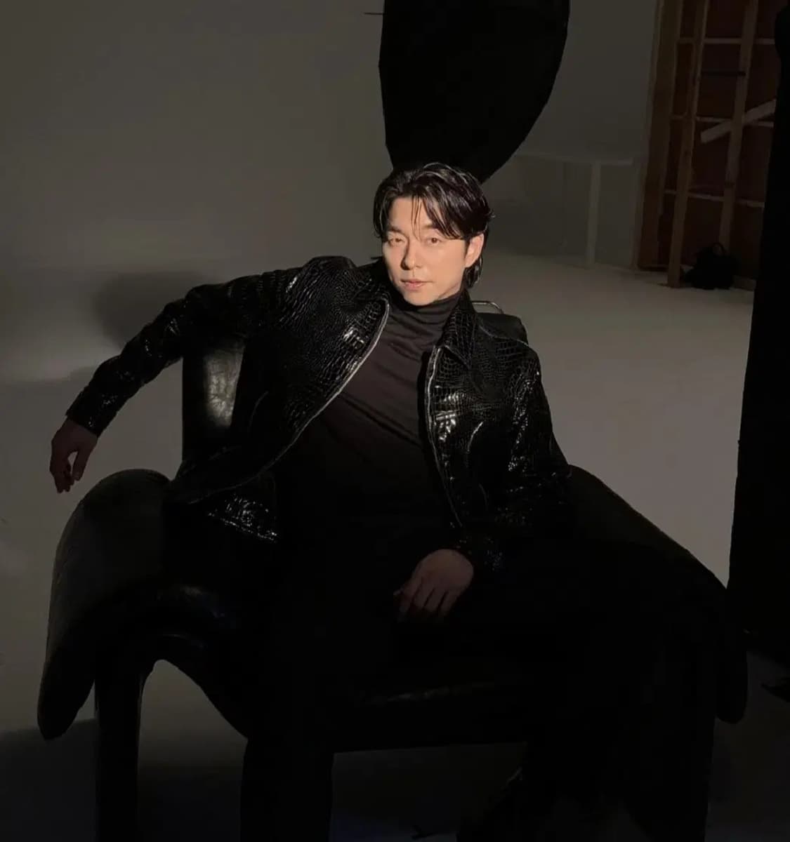 (국내1피스)톰포드 크록이펙트 젠슨 황 가죽 트러커자켓 상품이미지3