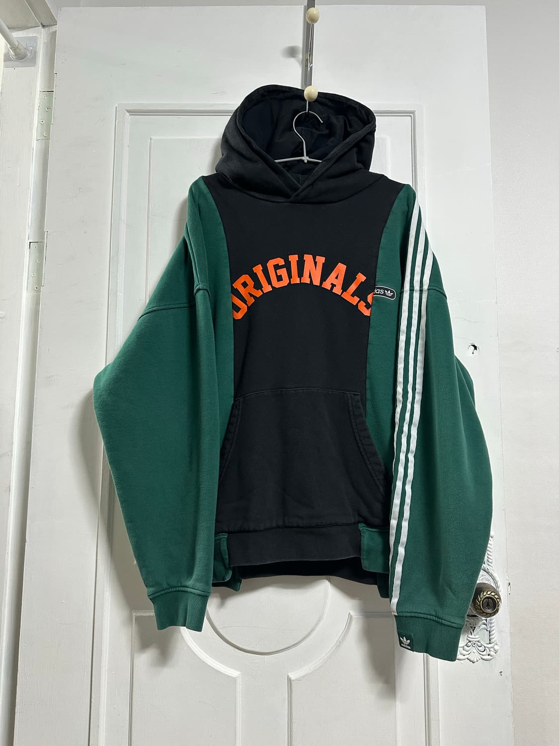 아디다스 모던 레트로 후드티 상품이미지1