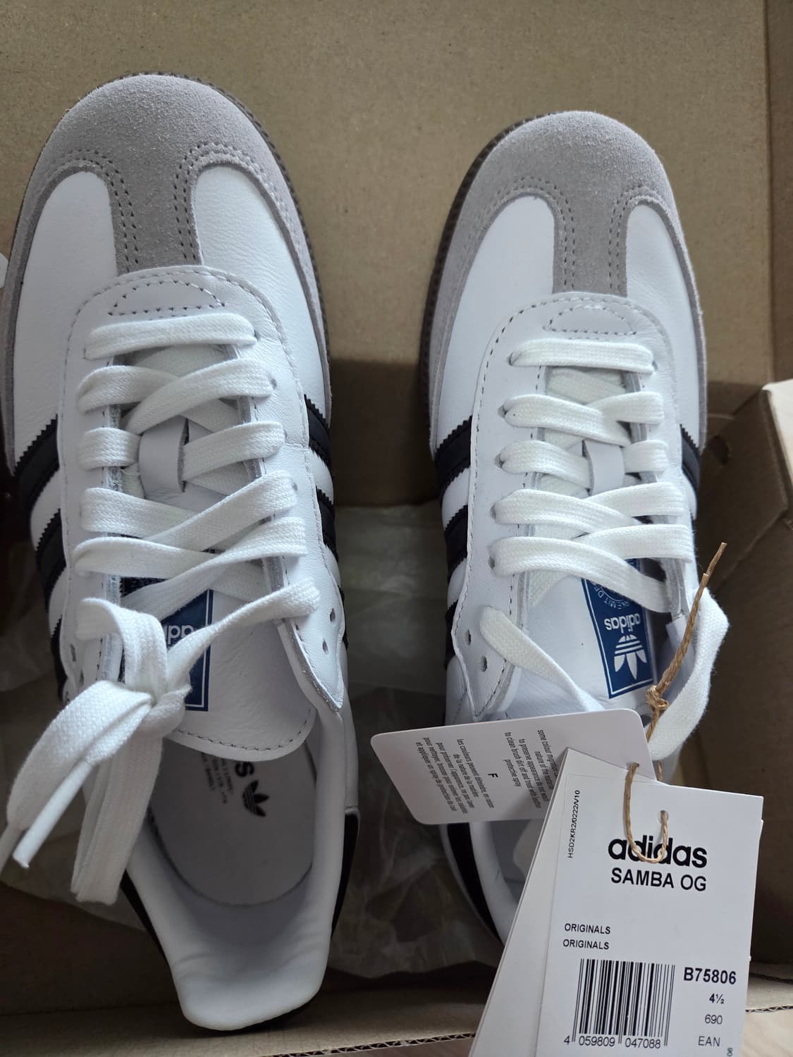 삼바OG
흰검
230 상품이미지1