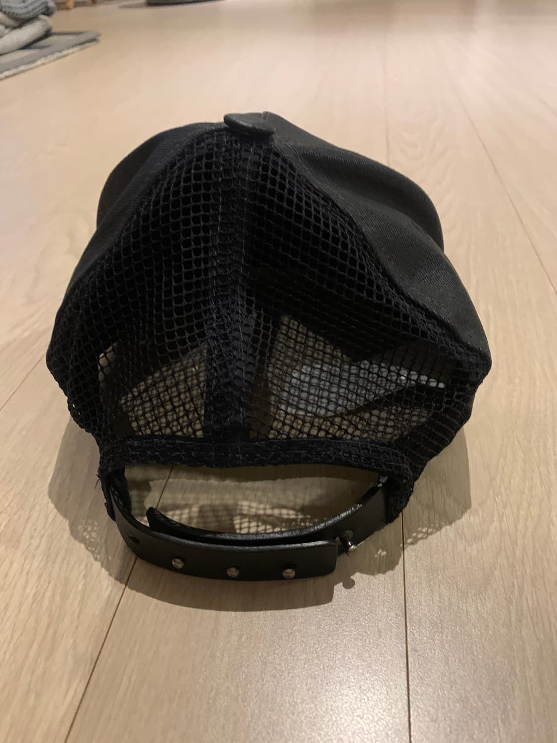 릭오웬스 레더 매쉬캡 상품이미지3