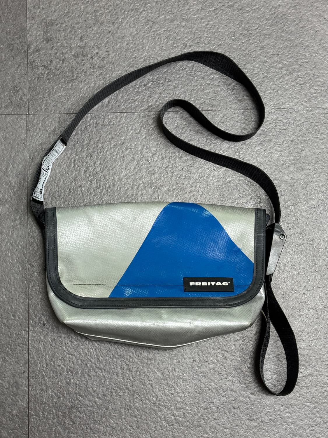 프라이탁 하이파이브오 실버/블루 상품이미지1