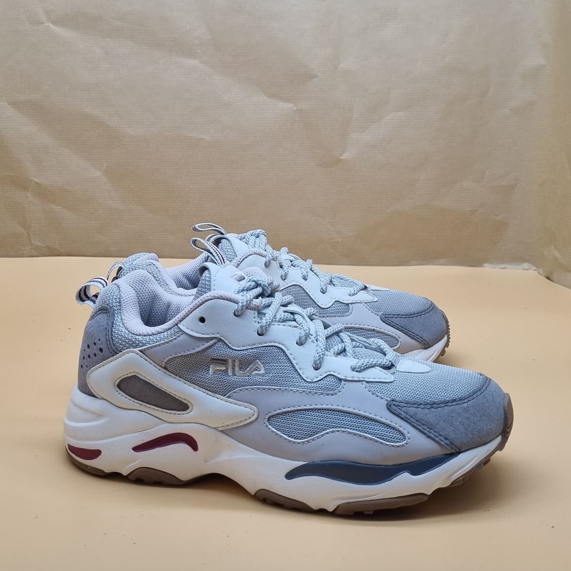 휠라 레이트레이서 여성운동화240. 상품이미지1