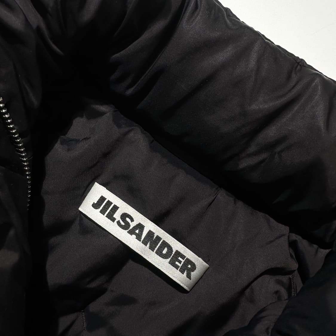 질샌더 디테쳐블 숏점퍼 블랙 상품이미지6