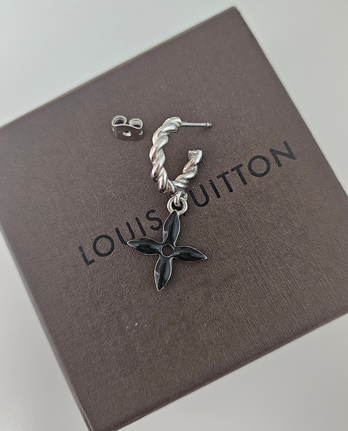 루이비통 스위트 모노그램 후프 귀걸이( 3링세트) [정품/풀박스] 상품이미지4