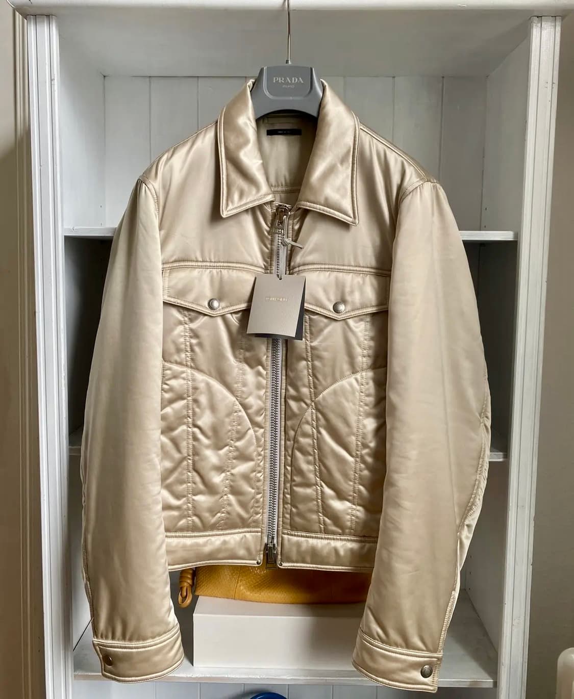 (새상품,강추👍)톰포드 새틴 아이보리 트러커 자켓 상품이미지1