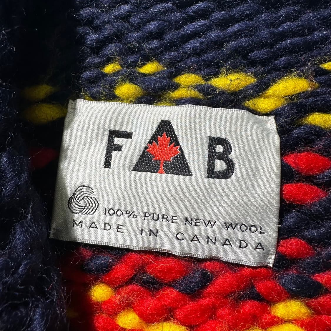 FAB 메이플 캐나다 패턴 코위찬 숄카라 니트 가디건 상품이미지4