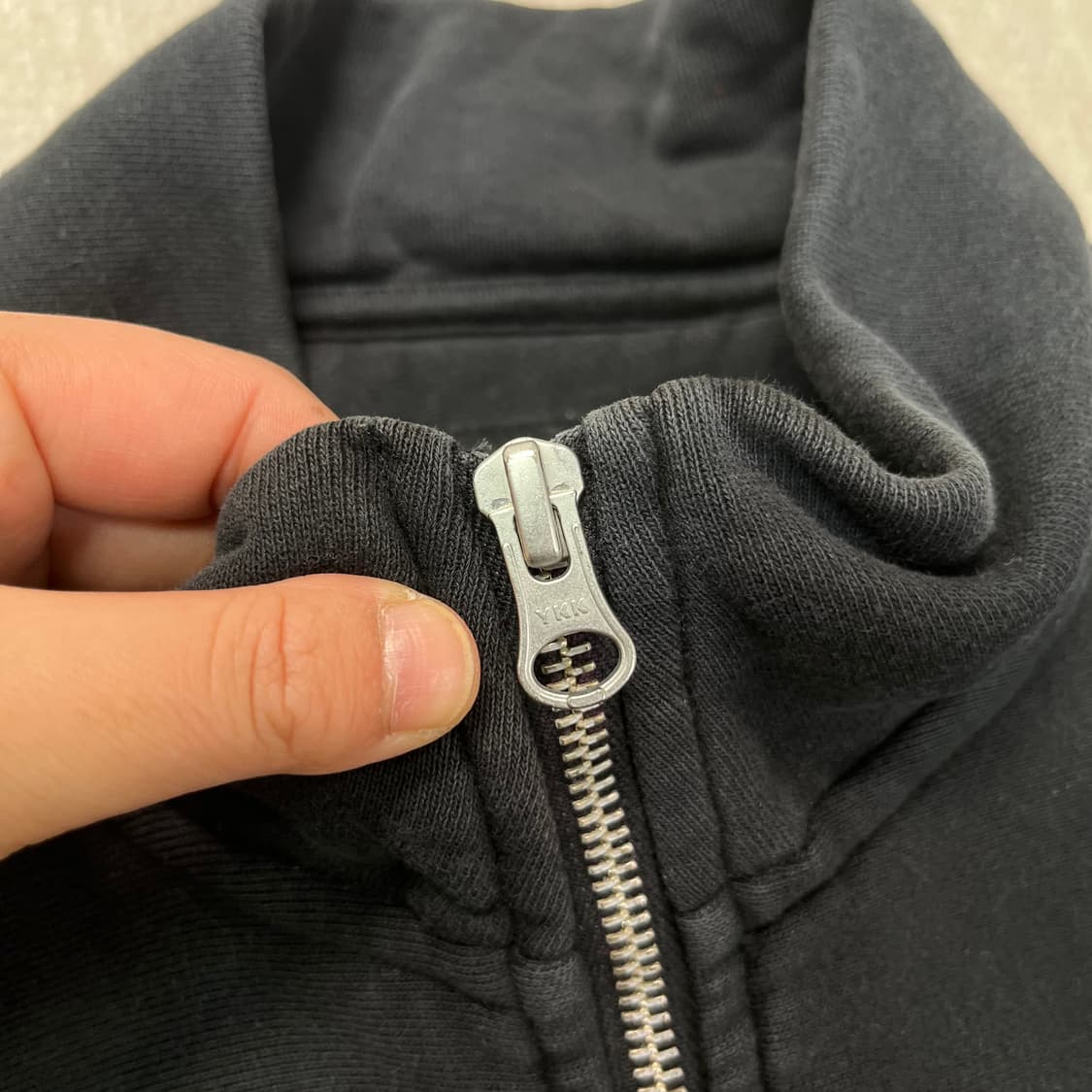 100 스투시 자수로고 반집업 맨투맨 상품이미지5