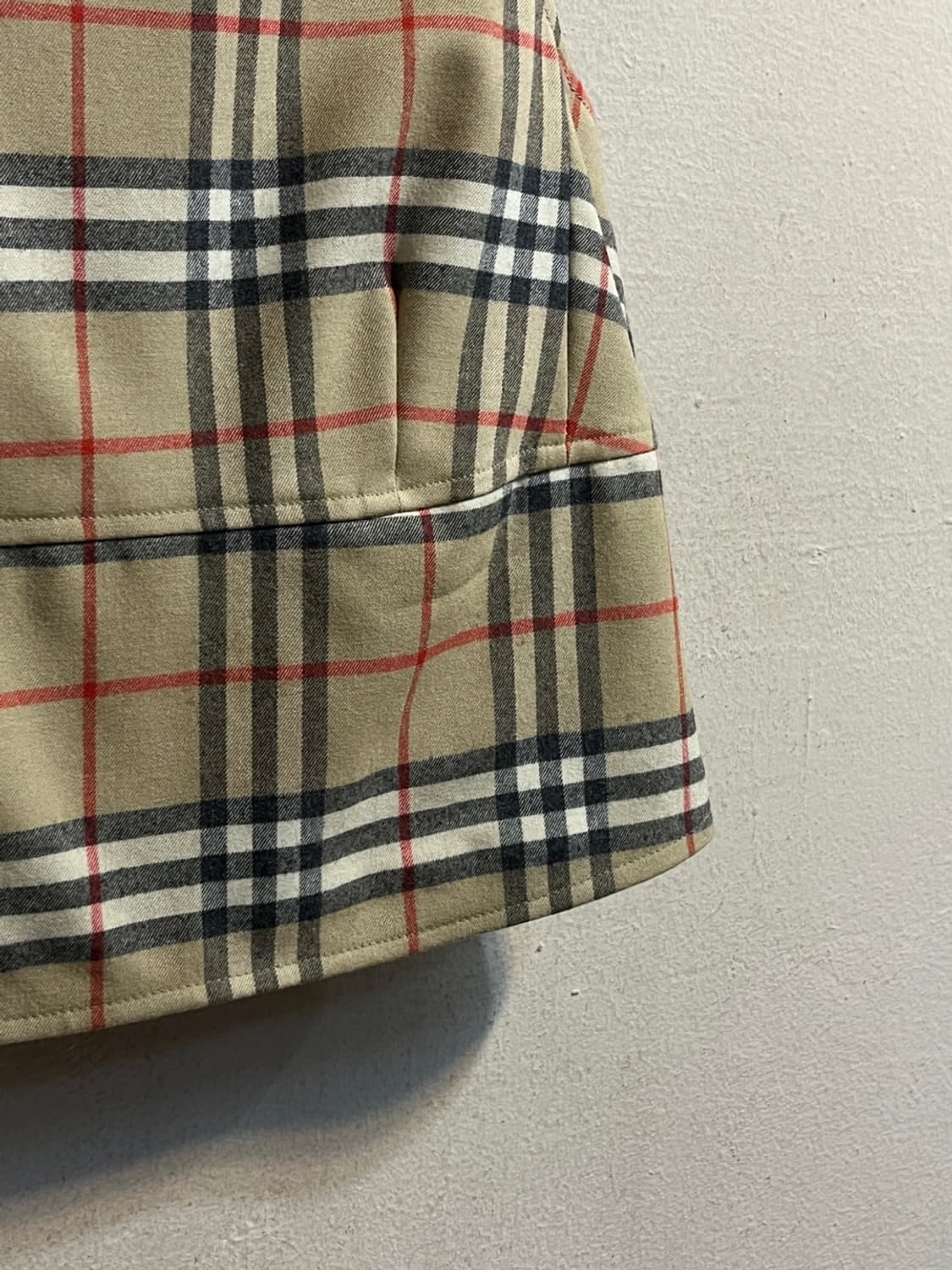 버버리 노바 체크 슬리브리스 탑 상품이미지3