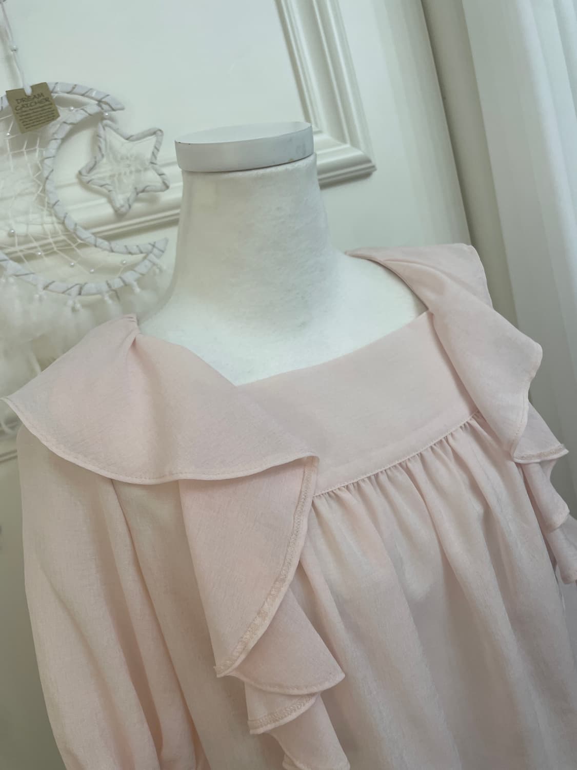 sheer pink ruffle back bow lovely blouse 상품이미지9