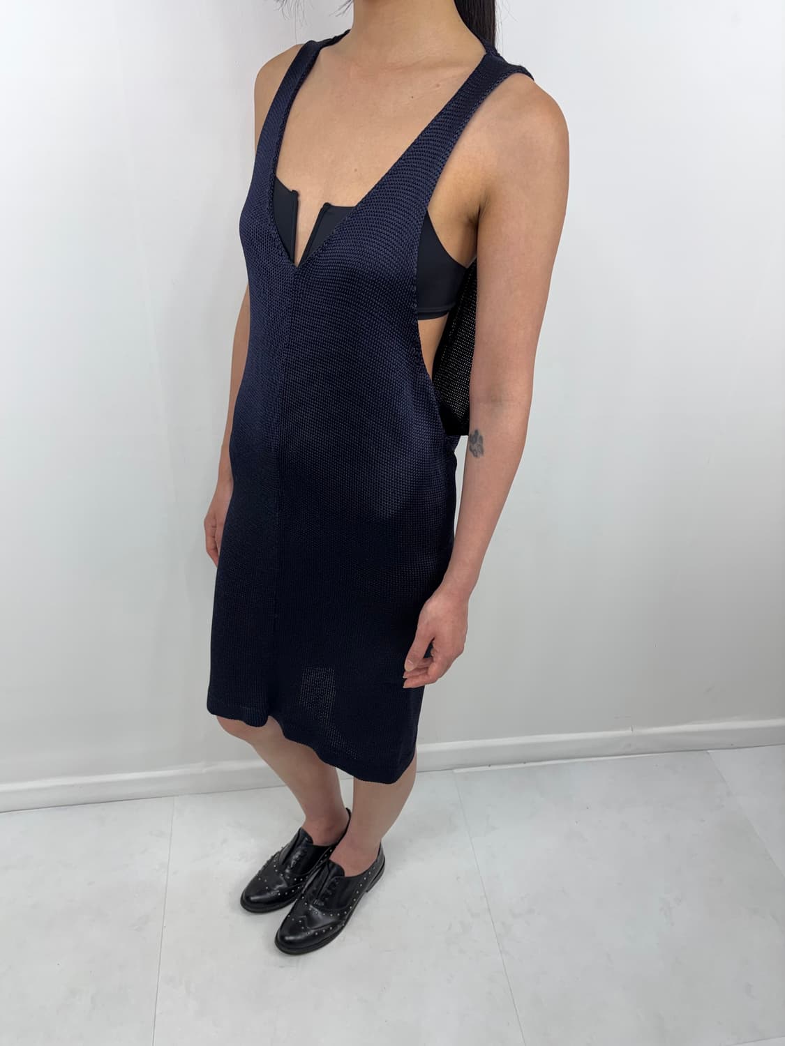 GLOSSY DEEP NAVY DRESS 상품이미지4