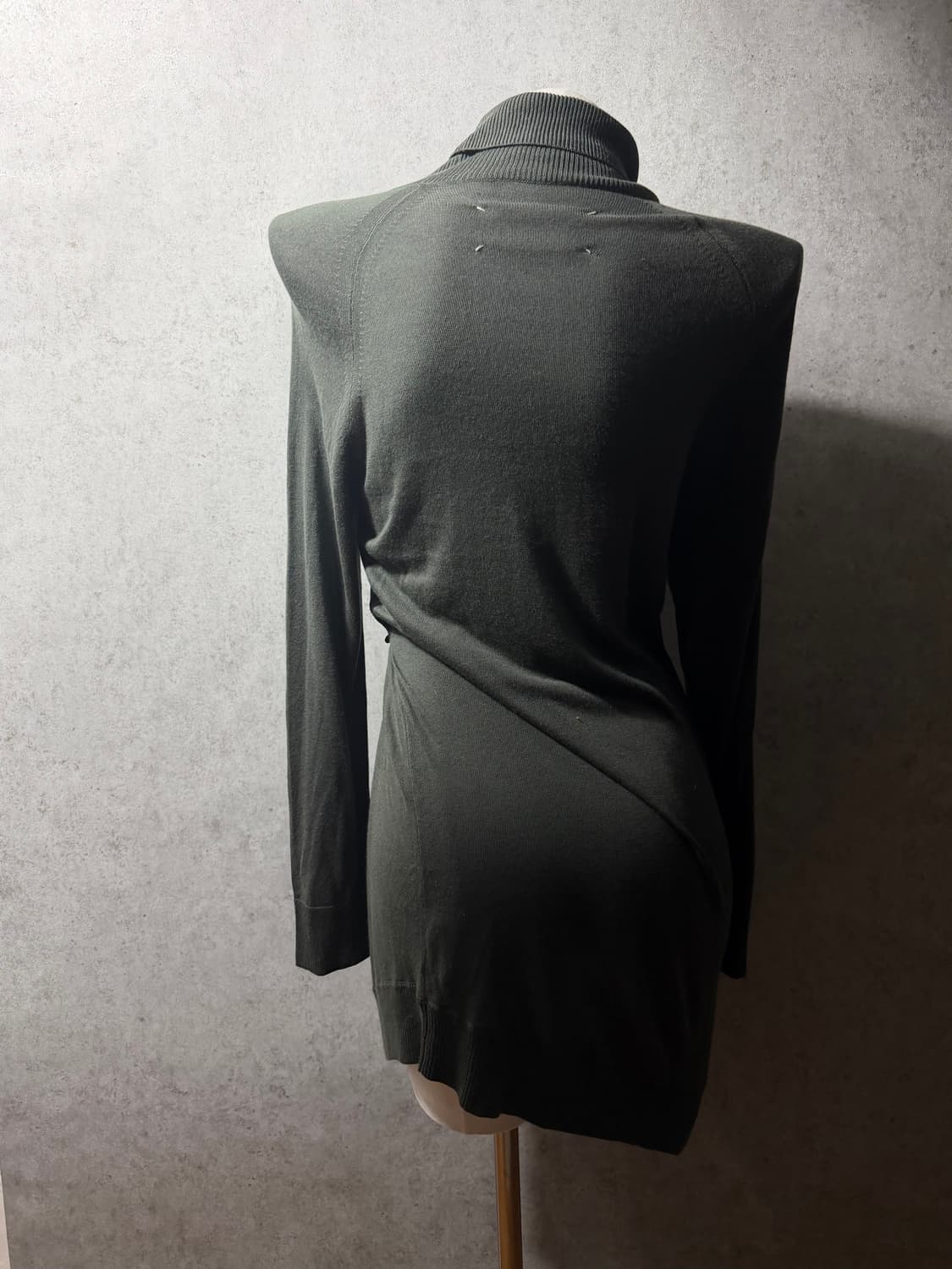 마르지엘라 드레이프 터틀넥 니트 상품이미지9