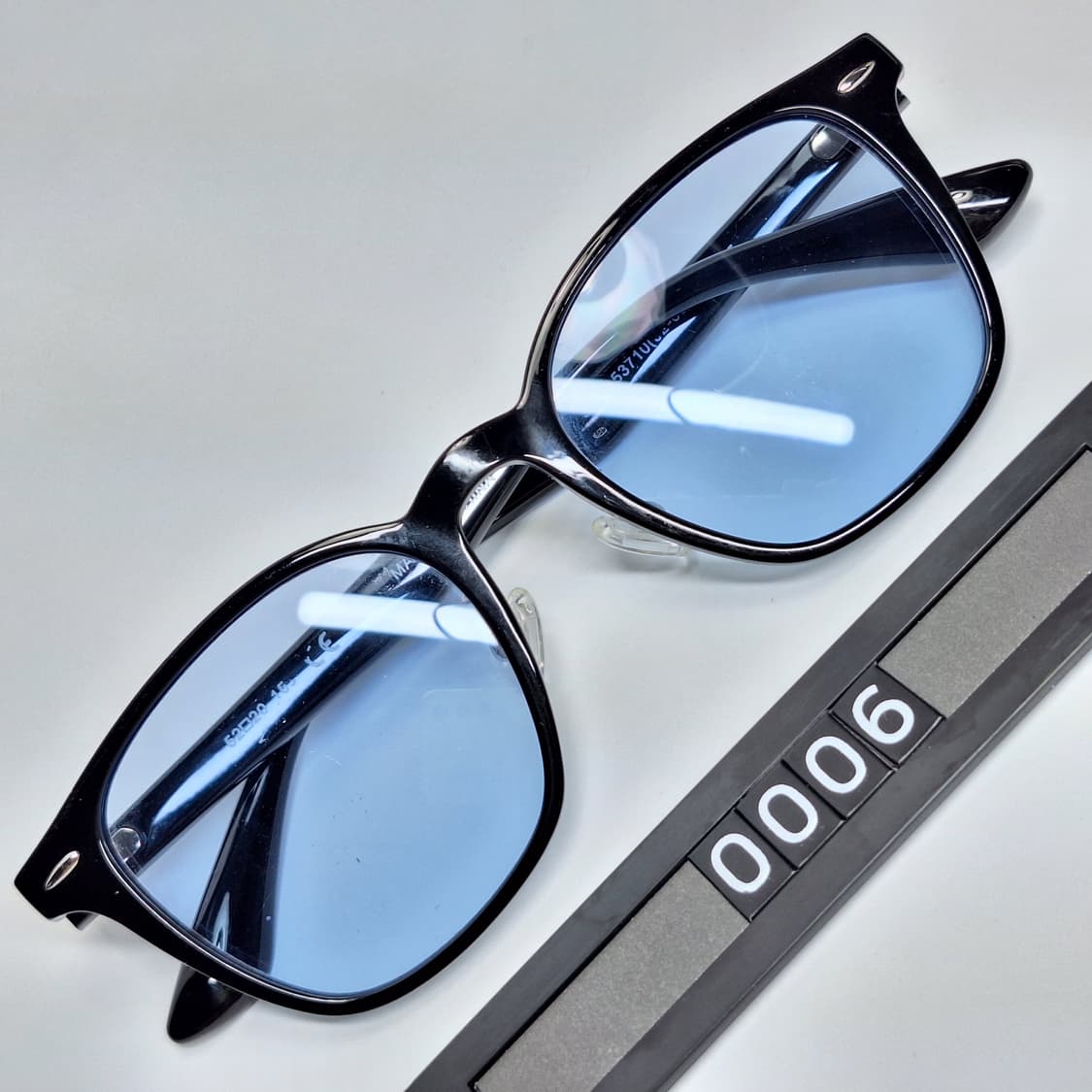 유니클로 블랙 스퀘어 선글라스 겸 안경테 361-453710 일본 수입 상품이미지1