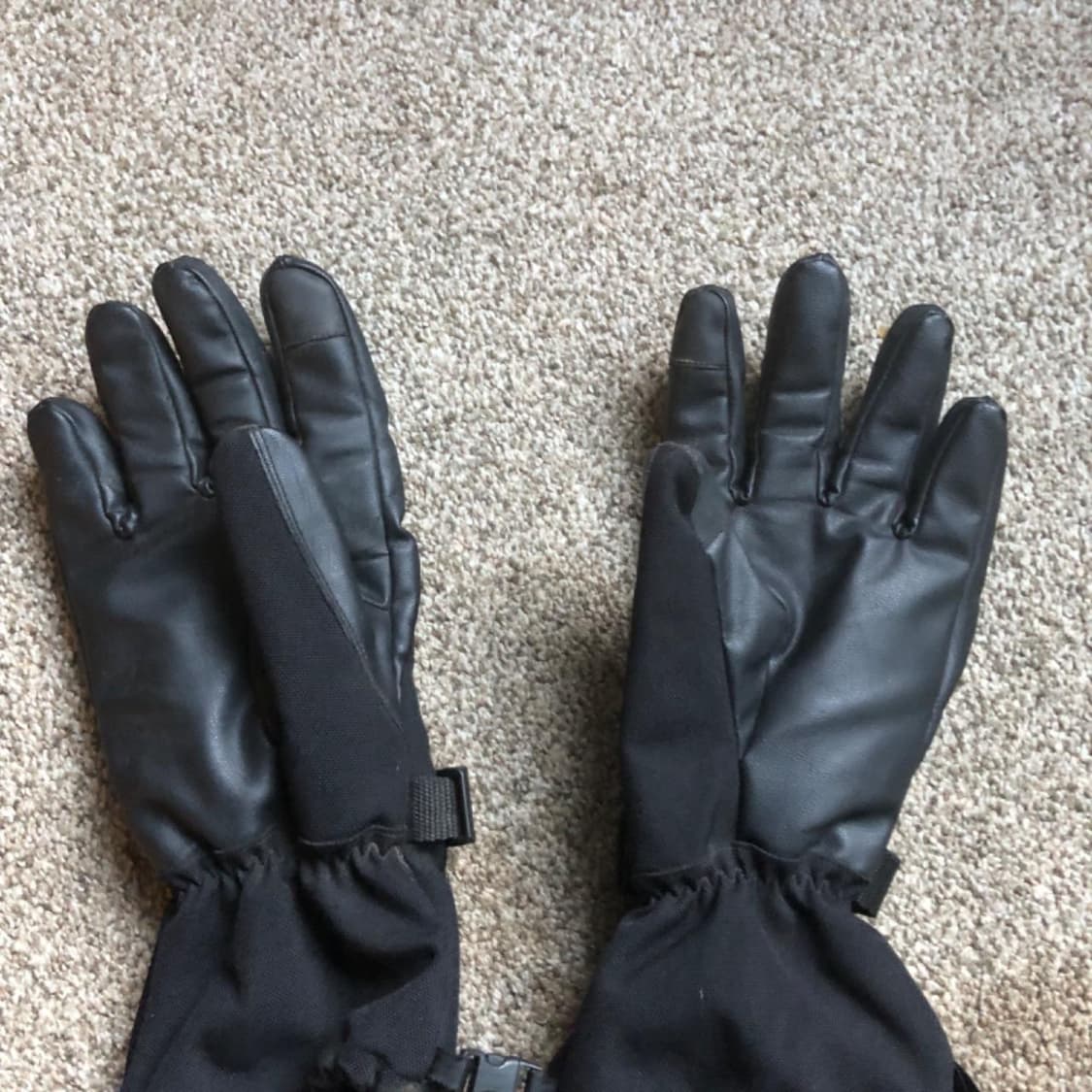 팔라스 x 칼하트 WIP 듀티 글러브 블랙 상품이미지2