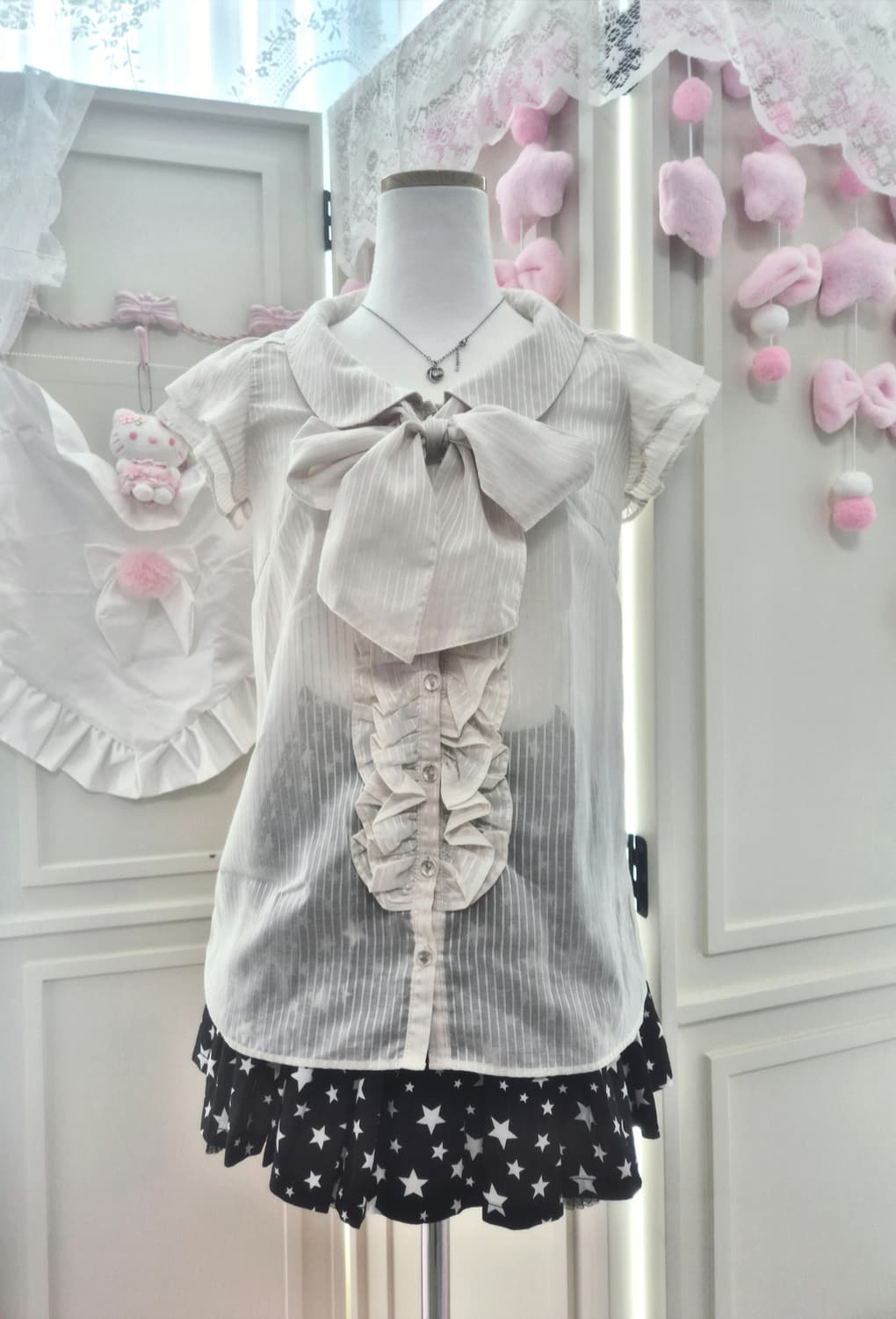 러플 리본 스트라이프 블라우스 히메갸루 공겜여주 라떼갸루 상품이미지1