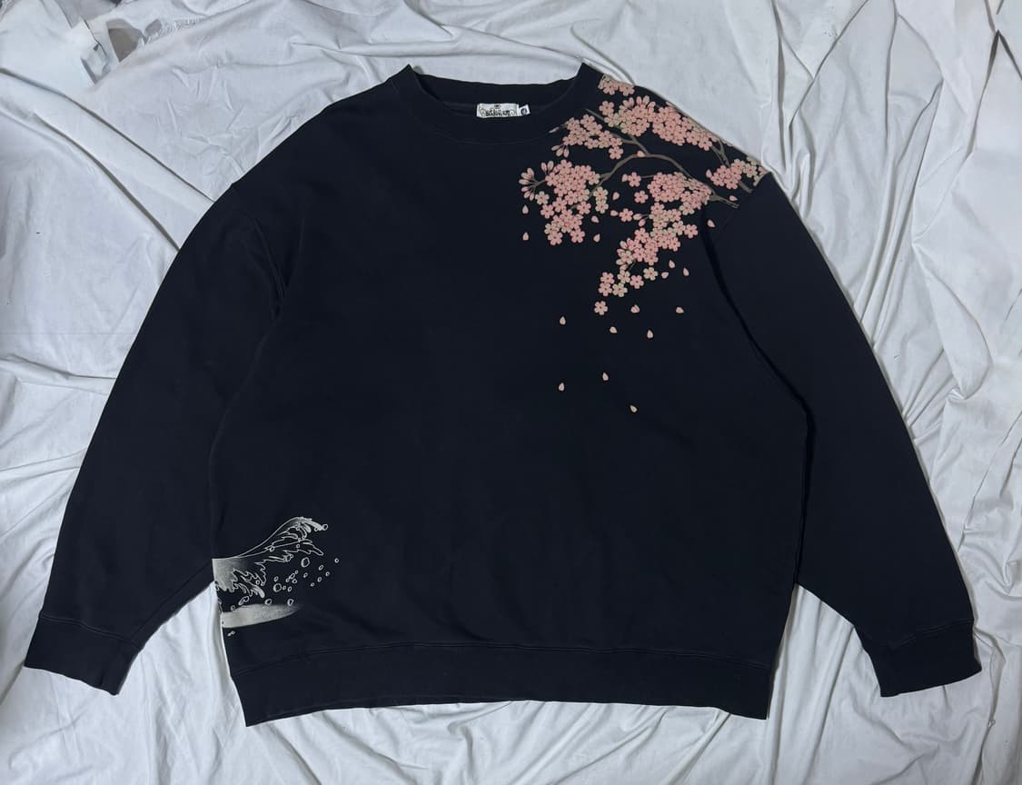 카라쿠리 타마시 코이 사쿠라 스웨트셔츠 상품이미지2