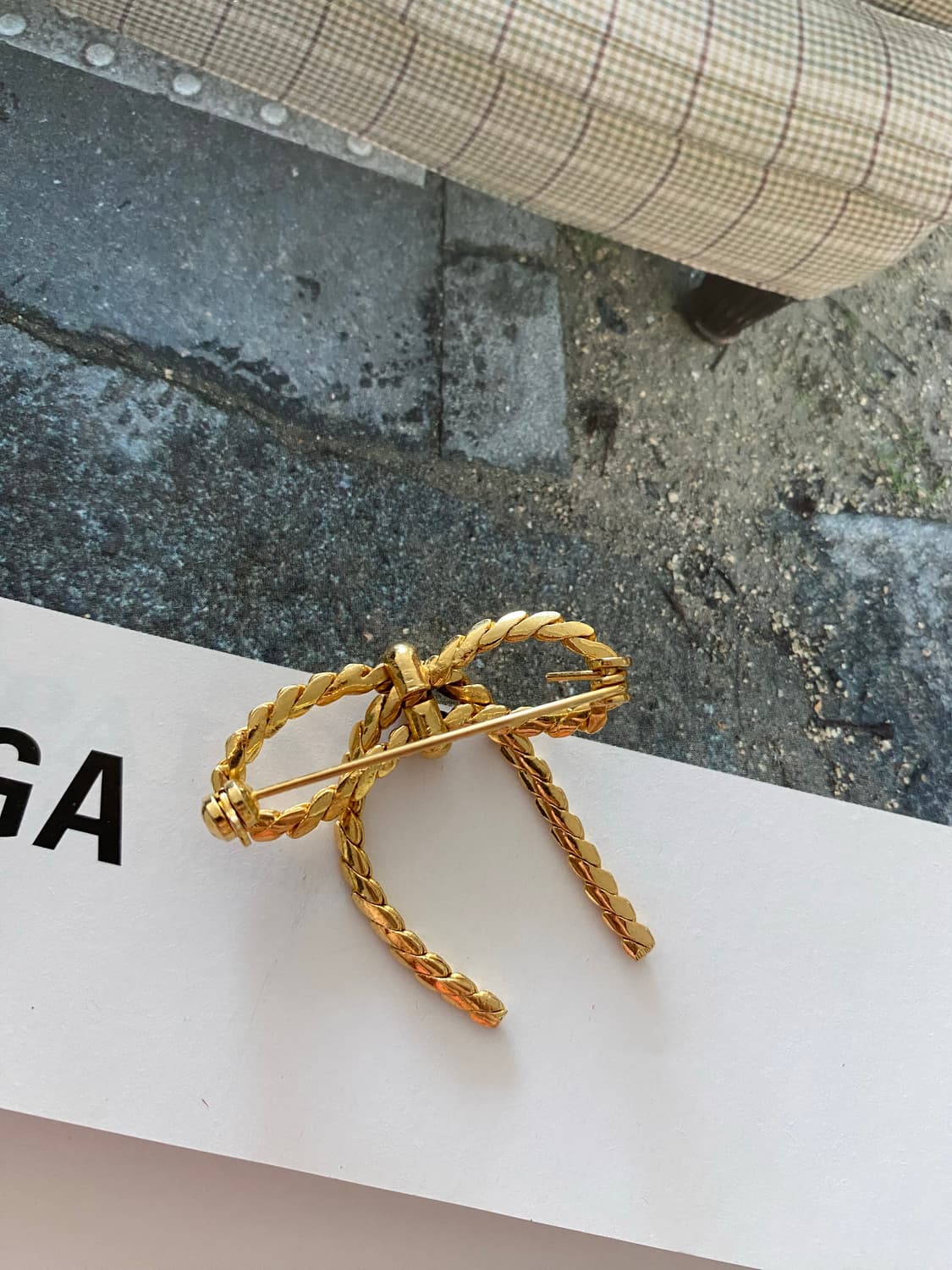 주인장 추천 골드 리본 브로치 상품이미지5