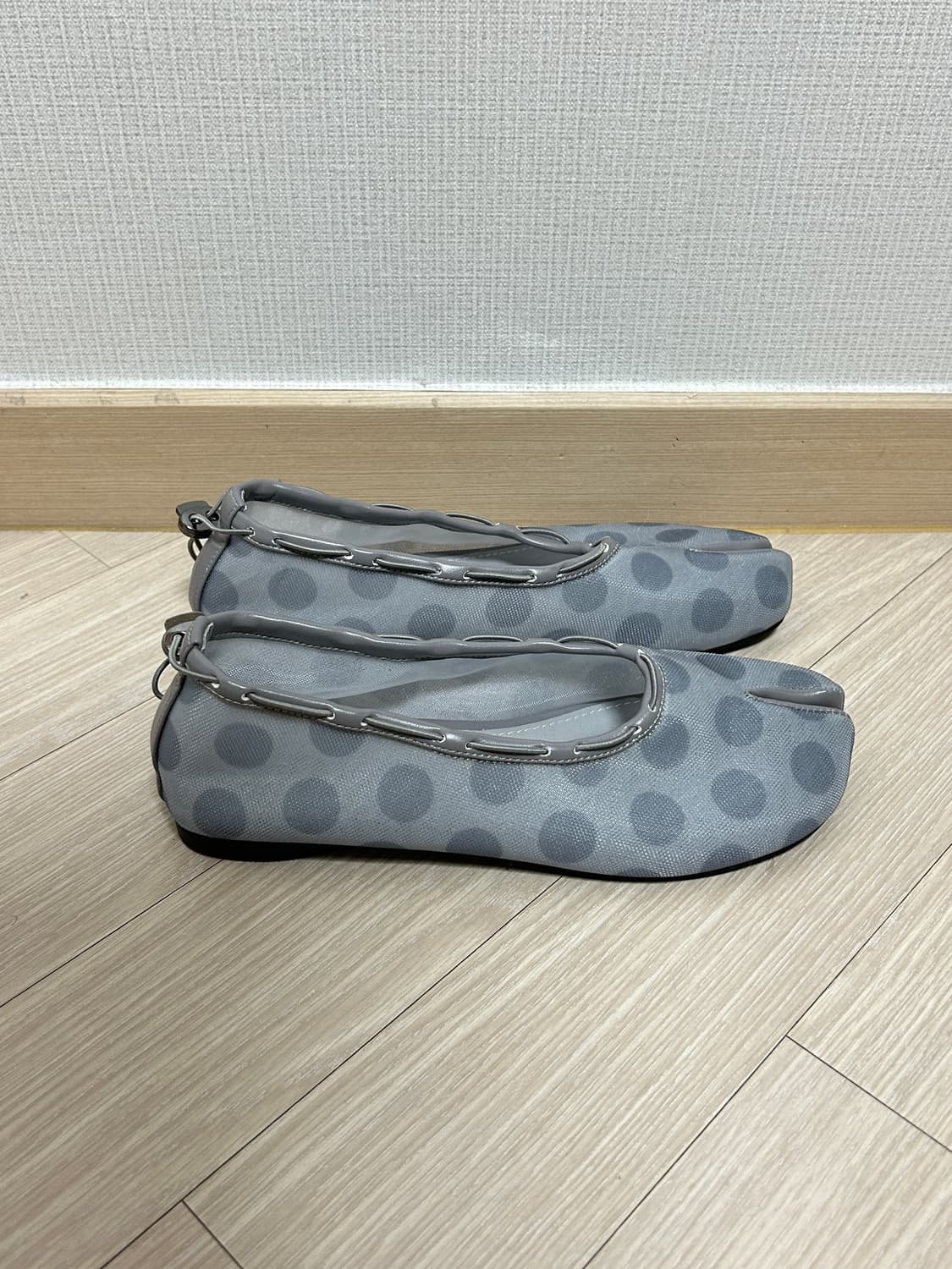 페이즈 메쉬 에어 스트링 플랫 도트 그레이 245 상품이미지2