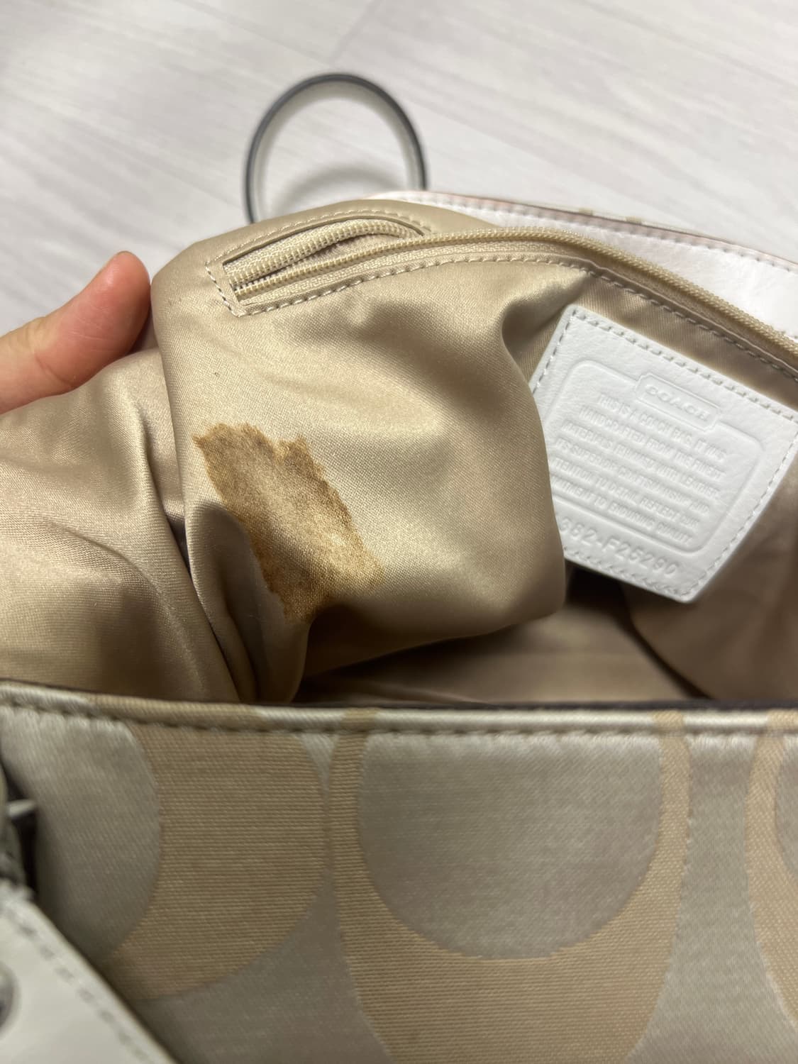 코치 시그니처 2way 숄더백 아이보리 상품이미지5