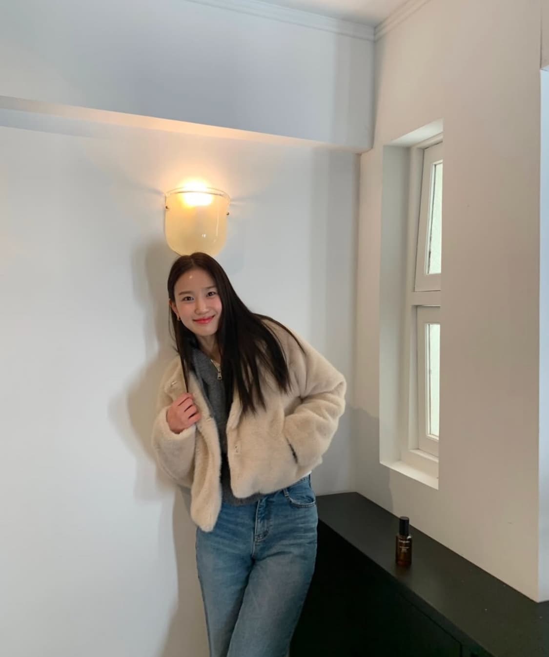 유어네임히얼 퍼자켓 펄 베이지 장희령 착용 상품이미지5