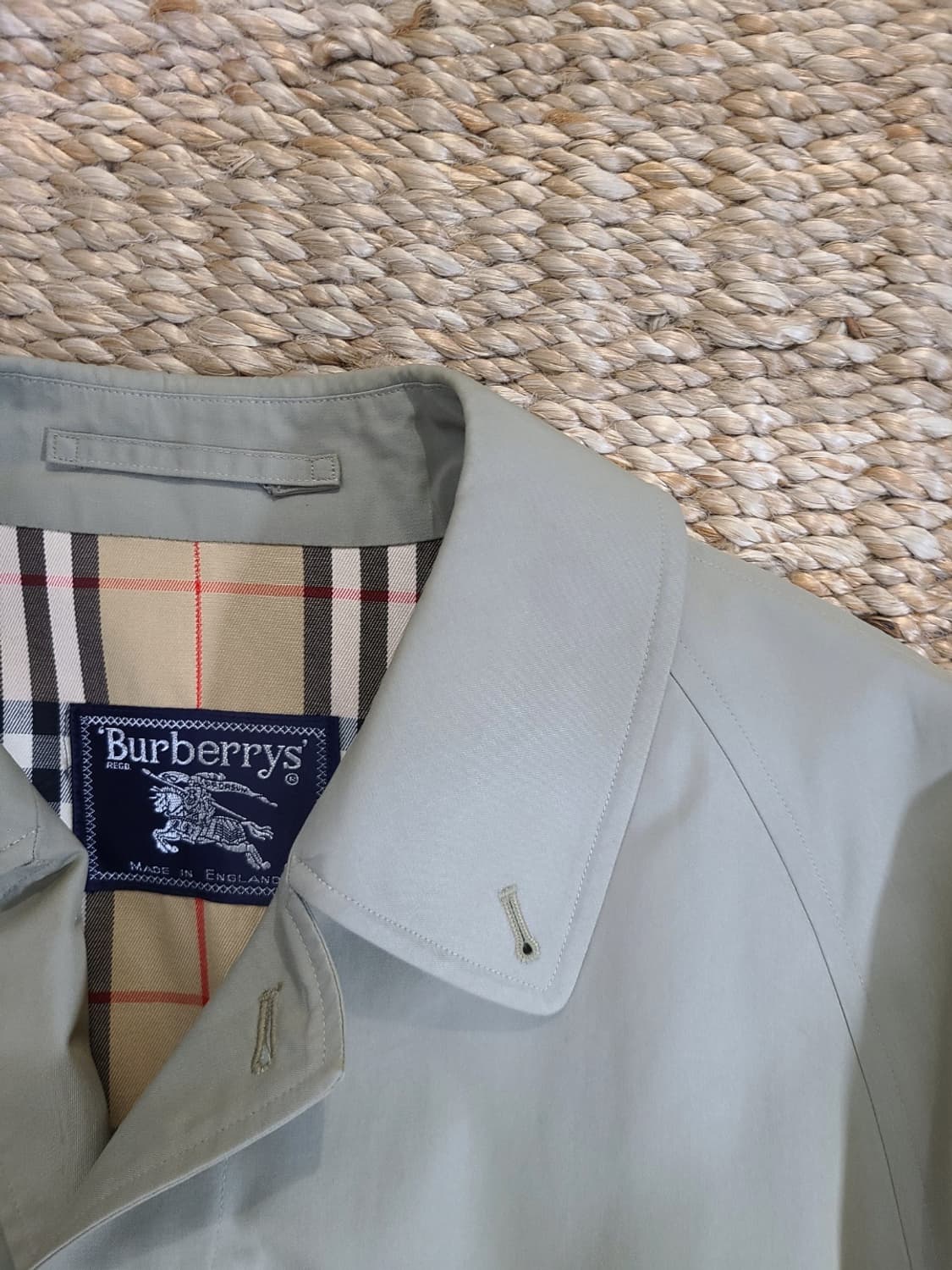 버버리 래글런 코트 상품이미지4