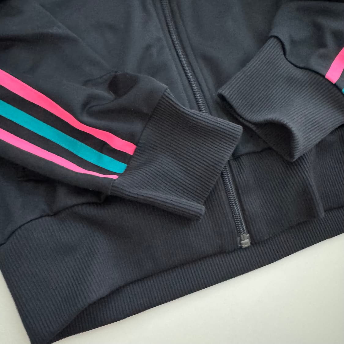 여성 아디다스 블랙 핑크청록라인 트랙탑져지 100 희국템 상품이미지7