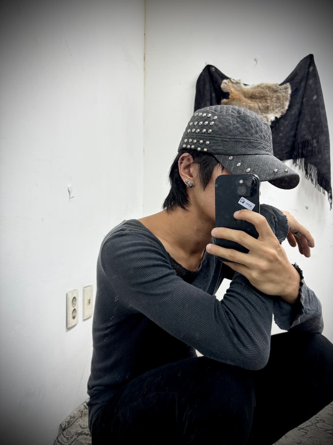 “Vintage” Grey Stitch Detail Stud Cap Si 상품이미지5