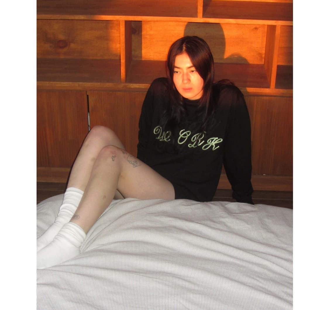 오들리워크샵 hermit cursive tee 롱슬리브 티 상품이미지5