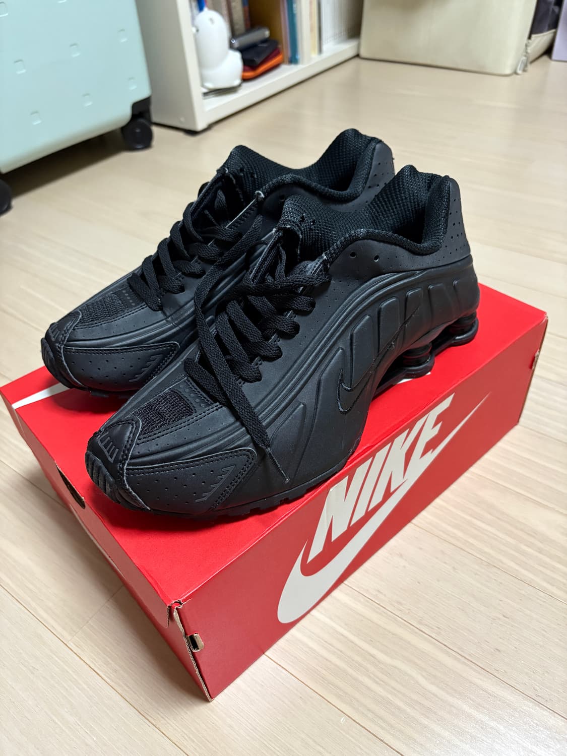 (W) Nike Shox R4 Black 290  상품이미지1
