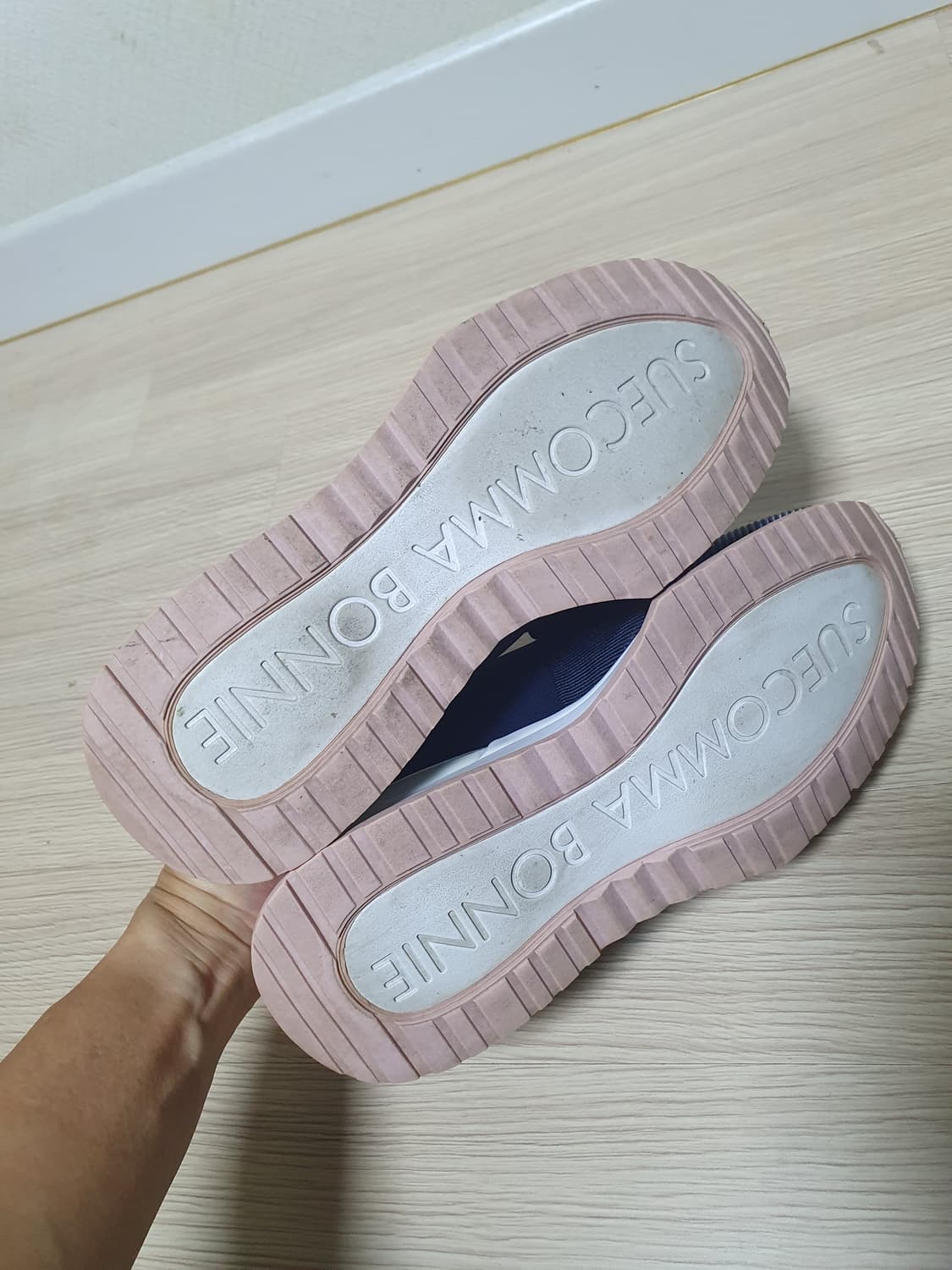 슈콤마보니 네이비 스니커즈 리본 장식 240 상품이미지8