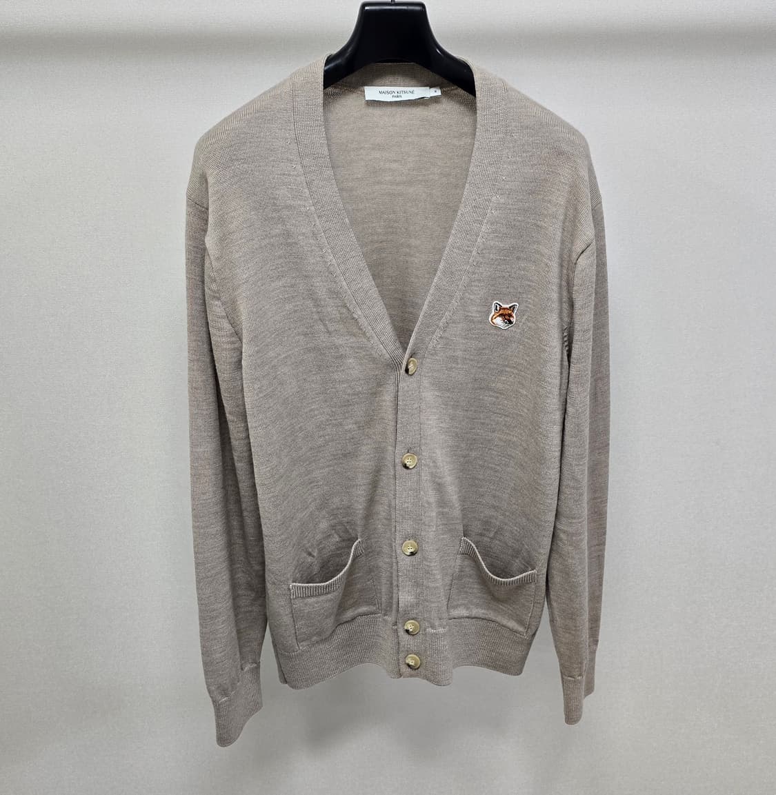 메종키츠네 폭스헤드 가디건 m사이즈 95 판매 상품이미지1